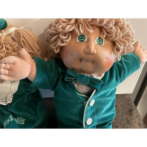 Vintage Set of Cabbage Patch Twins in Green Velvet #479 - Picture 3 of 15